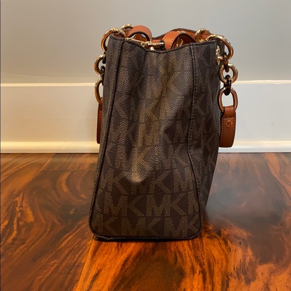 Michael Kors Cynthia Saffiano Leather Satchel - Picture 4 of 8